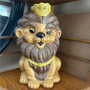 AEB King Lion Chalkware Bank